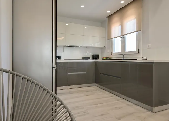 Bazeos Αγγίδια